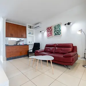 Azahara Apartment